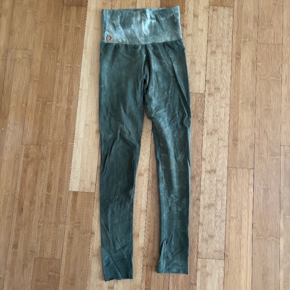 Olive Green High-Waisted Leggings